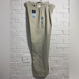 NWT Haggar Pleated Dress Pants 34x31